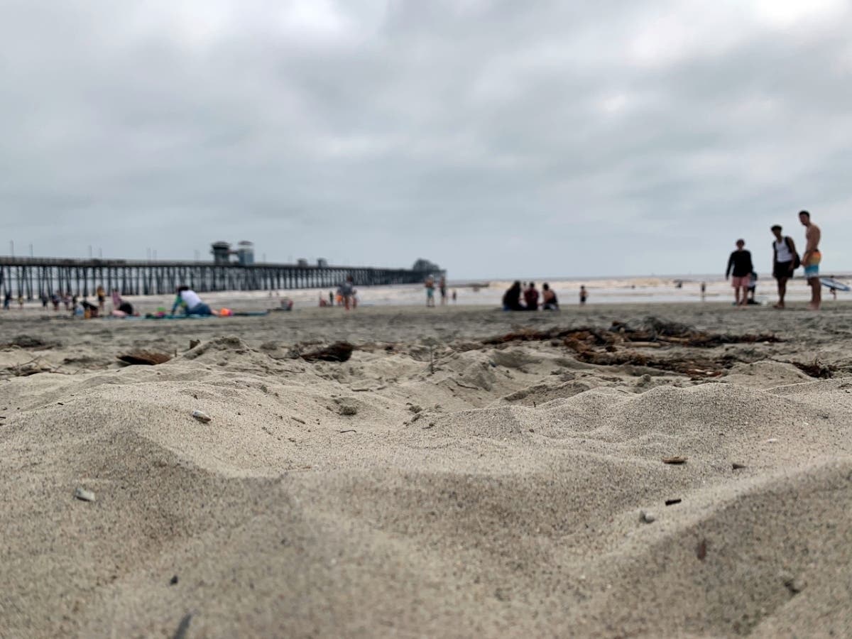Ledge Light Health District has issued warnings about bacteria levels at two beaches.