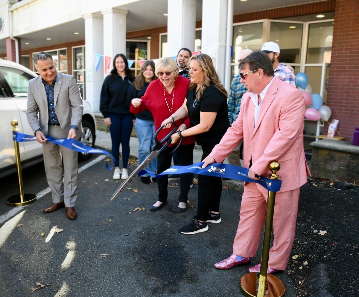 From left to right: Mayor Tony Giannattasio, Ava Vondle, Laila Vondle, Morgan Vondle, Charlene Paskiewicz, Jennifer Paskiewicz, Ray Paskiewicz, Simon McDonald.