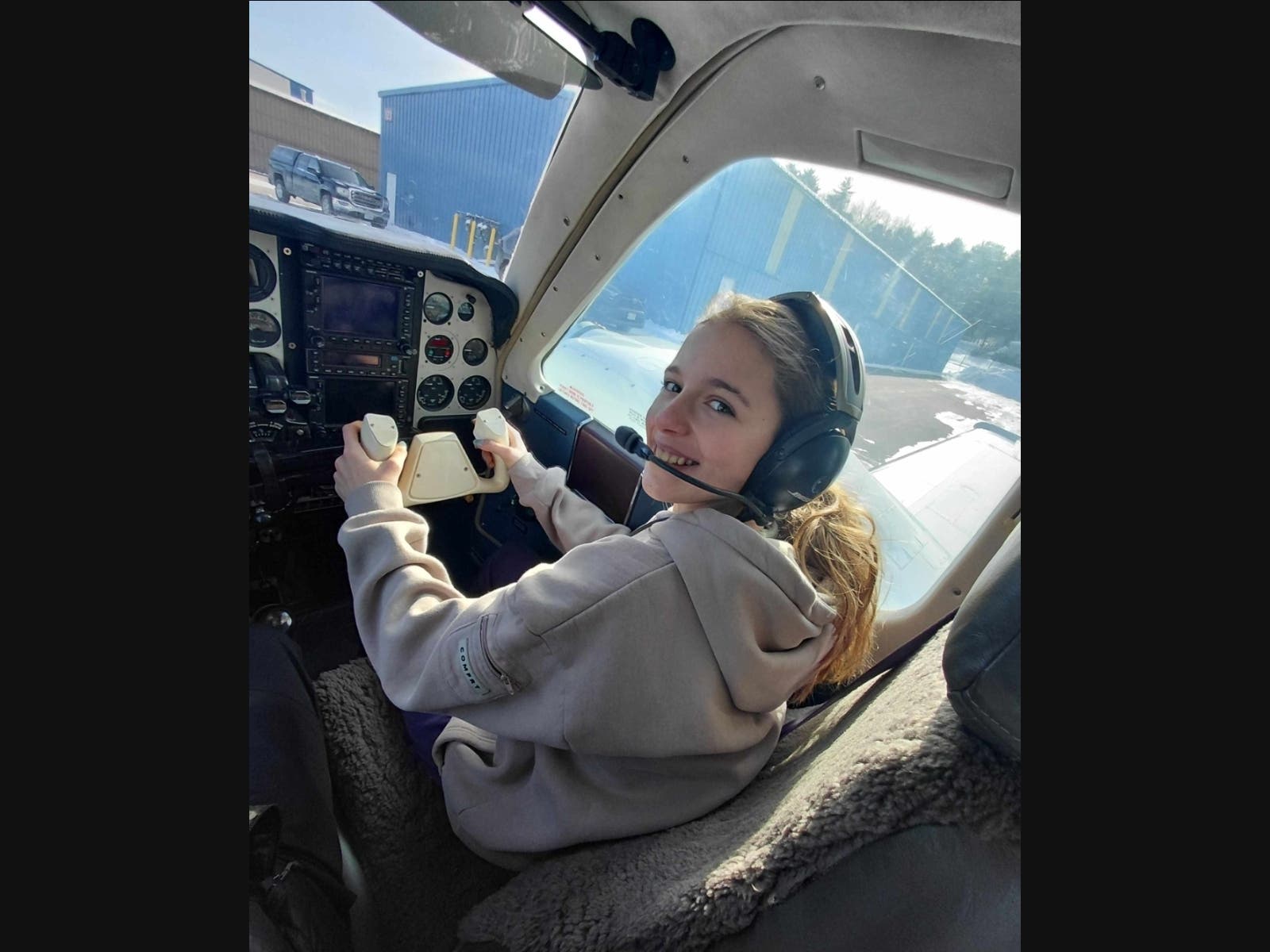 A local middle school student who is an aspiring pilot is a finalist in America's Favorite Student contest.
