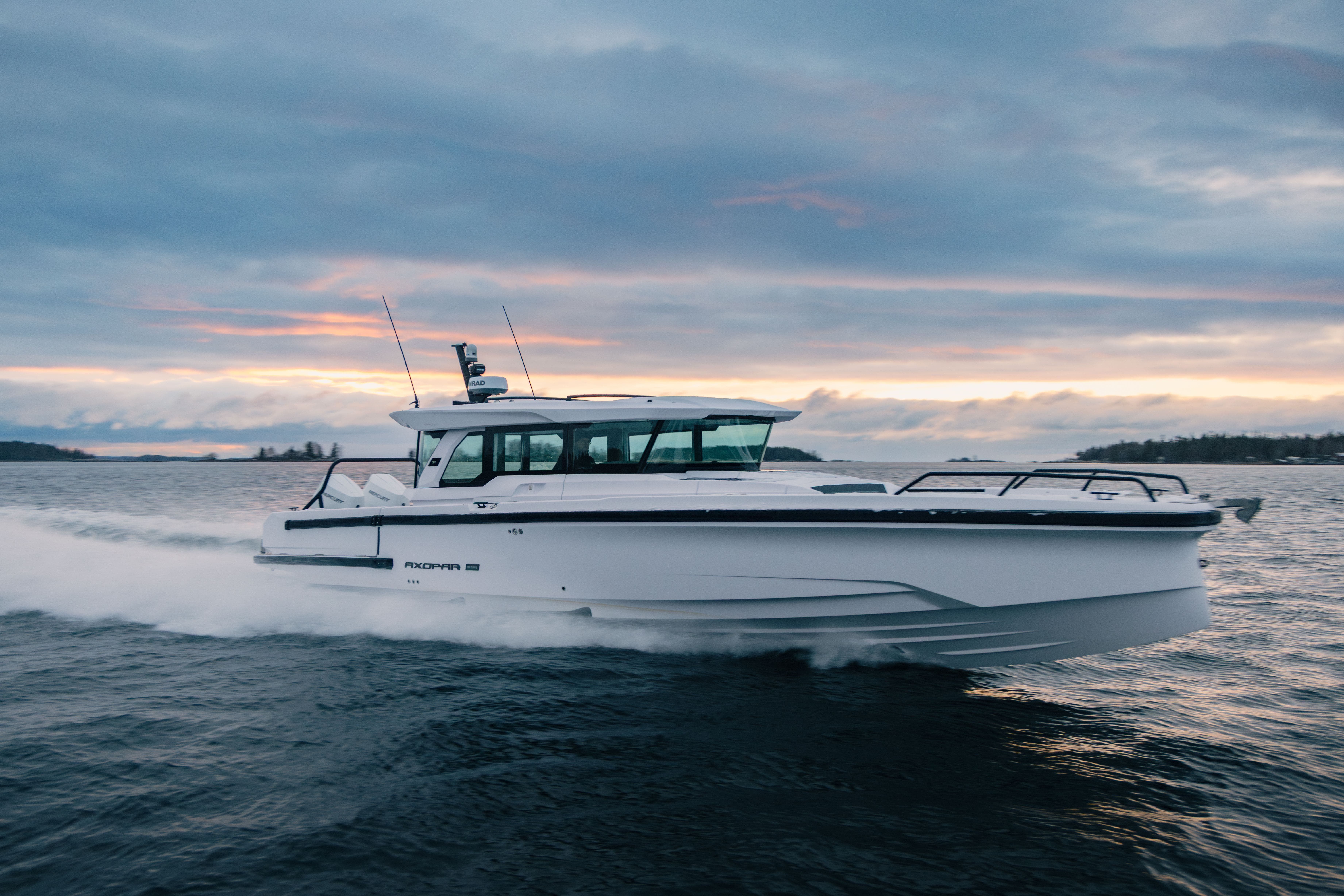 Axopar Announces U.S. Debut of Axopar 38 XC Cross Cabin at Palm Beach International Boat Show