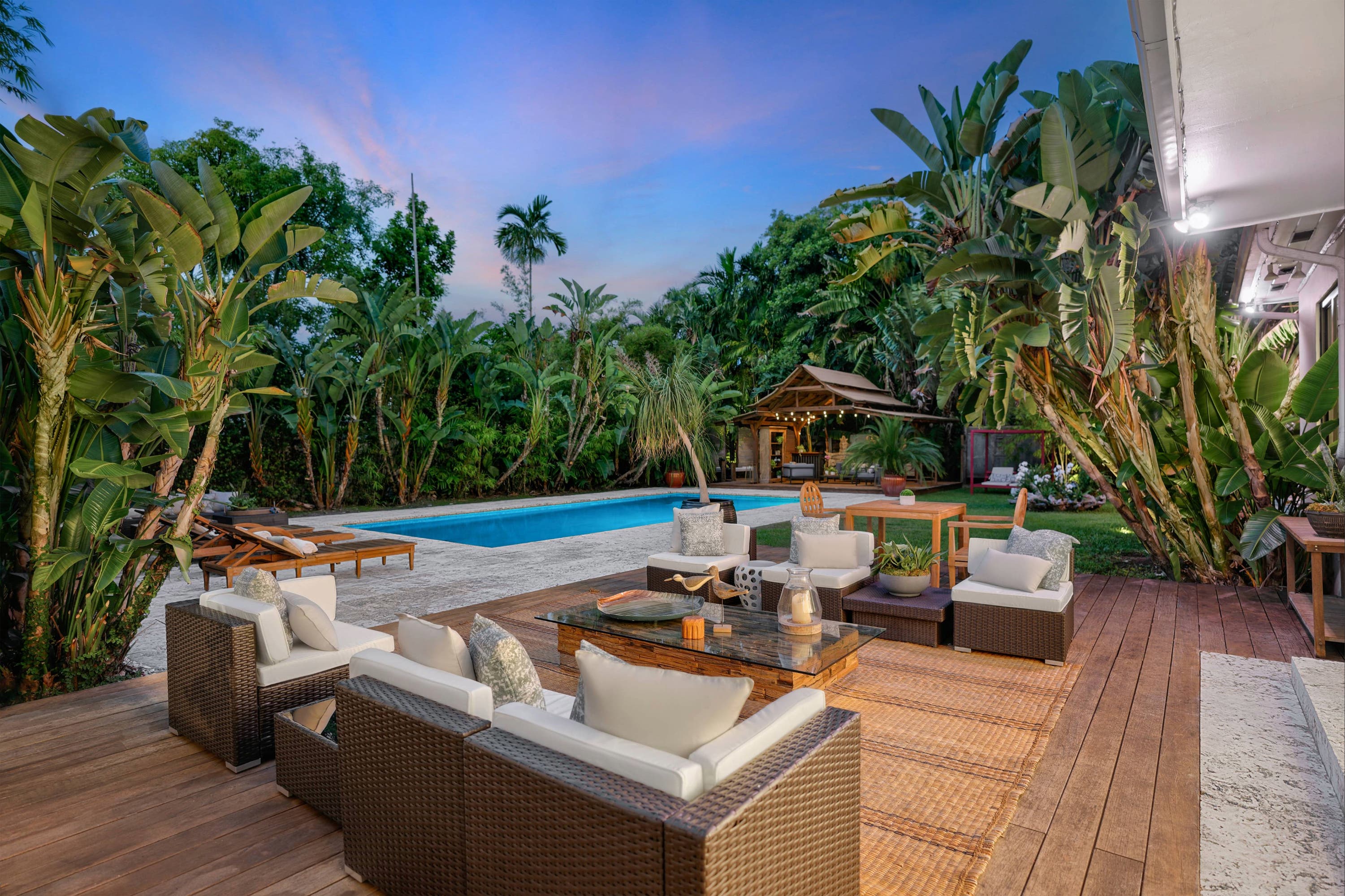 Non-Waterfront Bay Point Sale Breaks Price Per Square Foot Record, Challenges Traditional Model