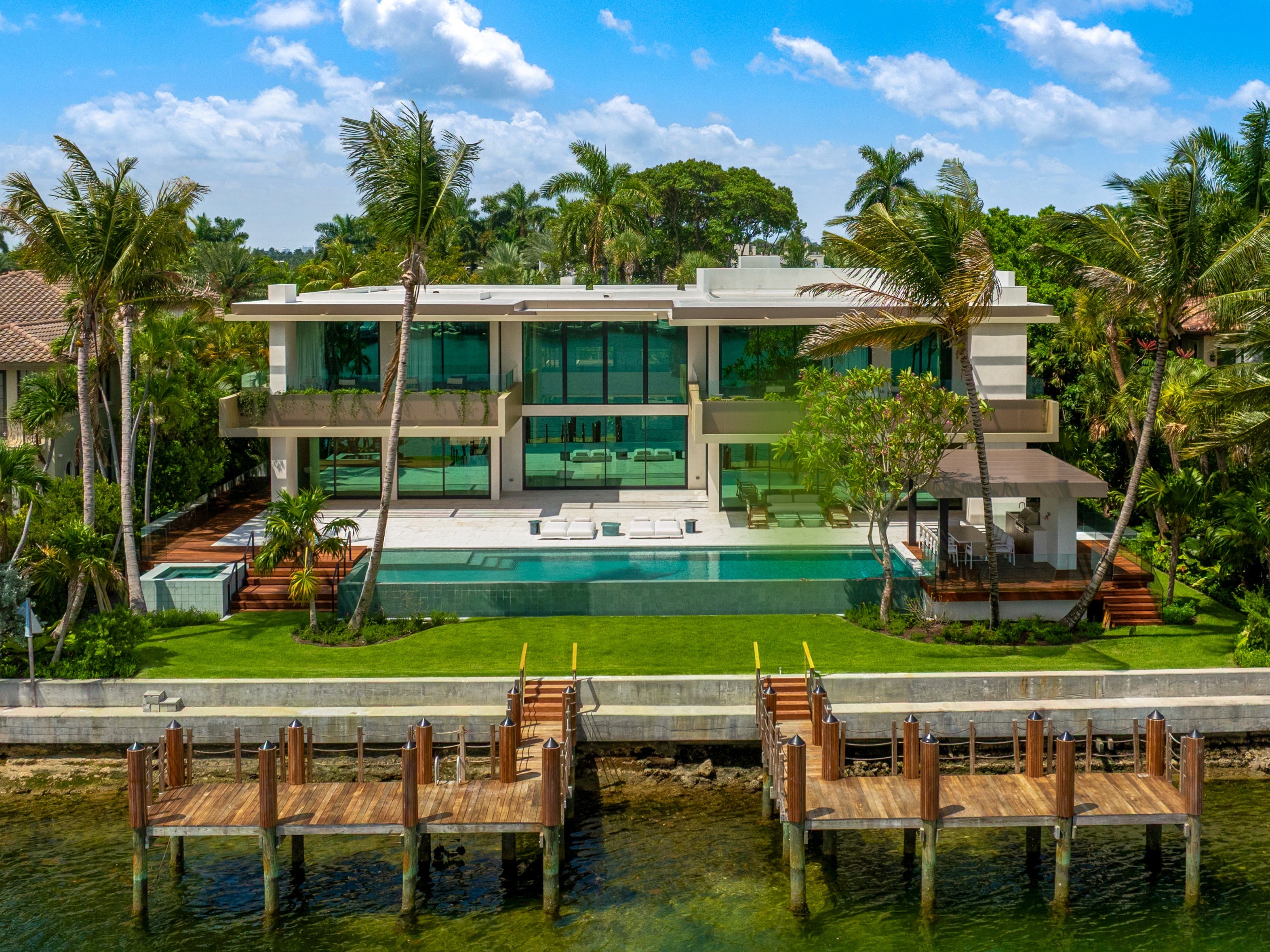 $51.5 Million Waterfront Sale Sets New Record on Miami Beach's Hibiscus and Palm Islands