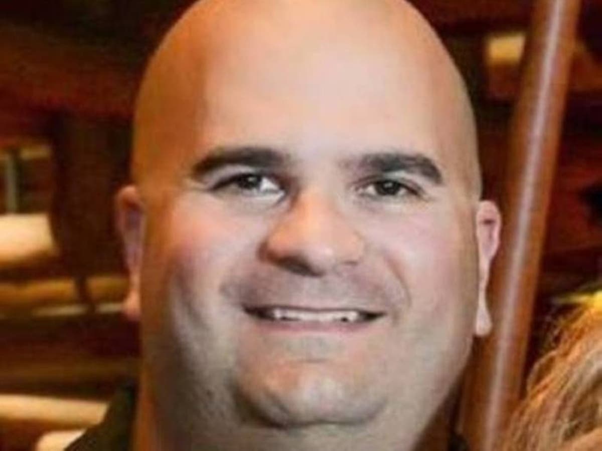 Fasulo is one of four challengers running in a six-way race for the two selectmen seats up for reelection this year.