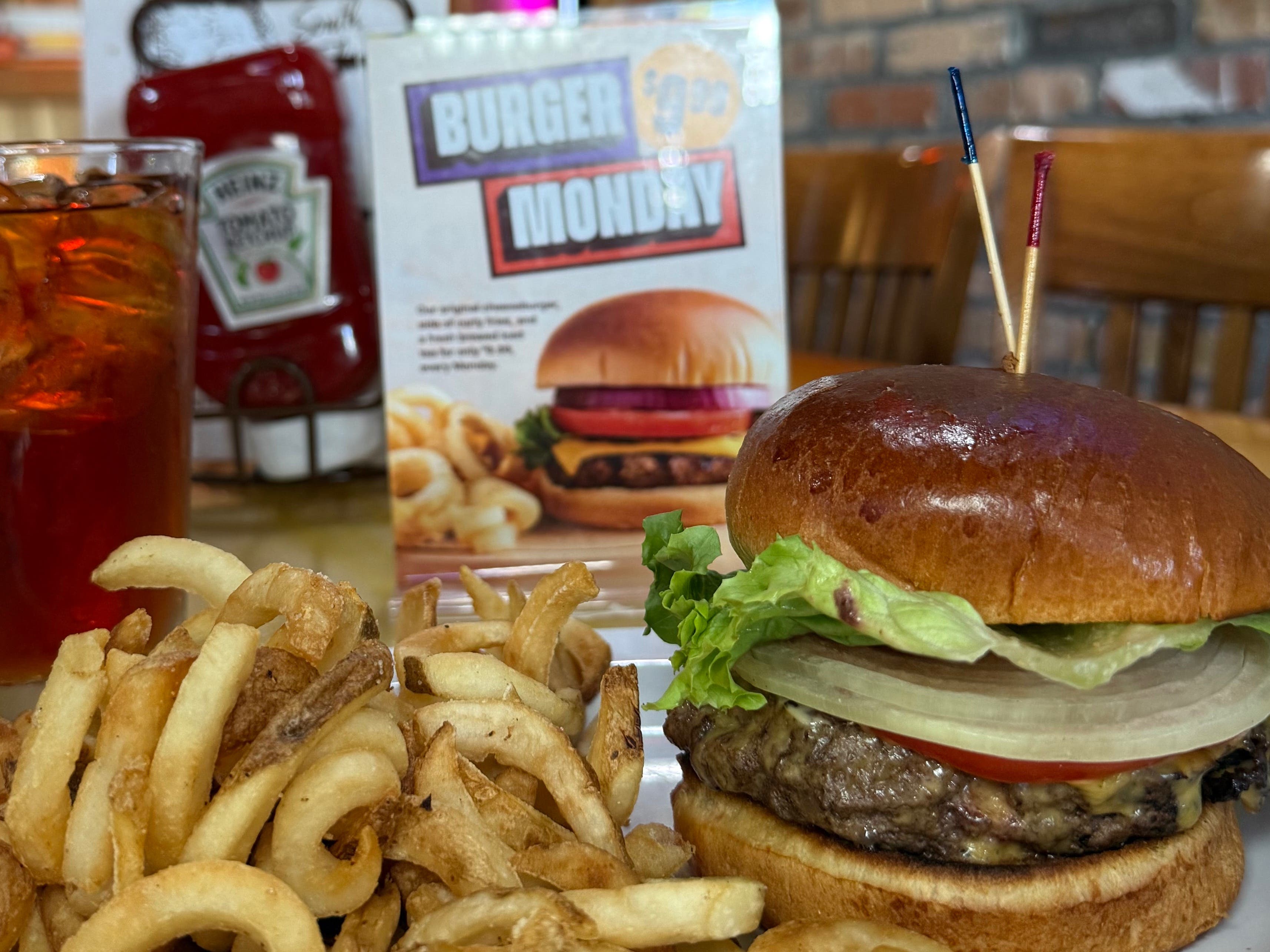 Burger Monday Deal for Under $10 at Your Local Hooters