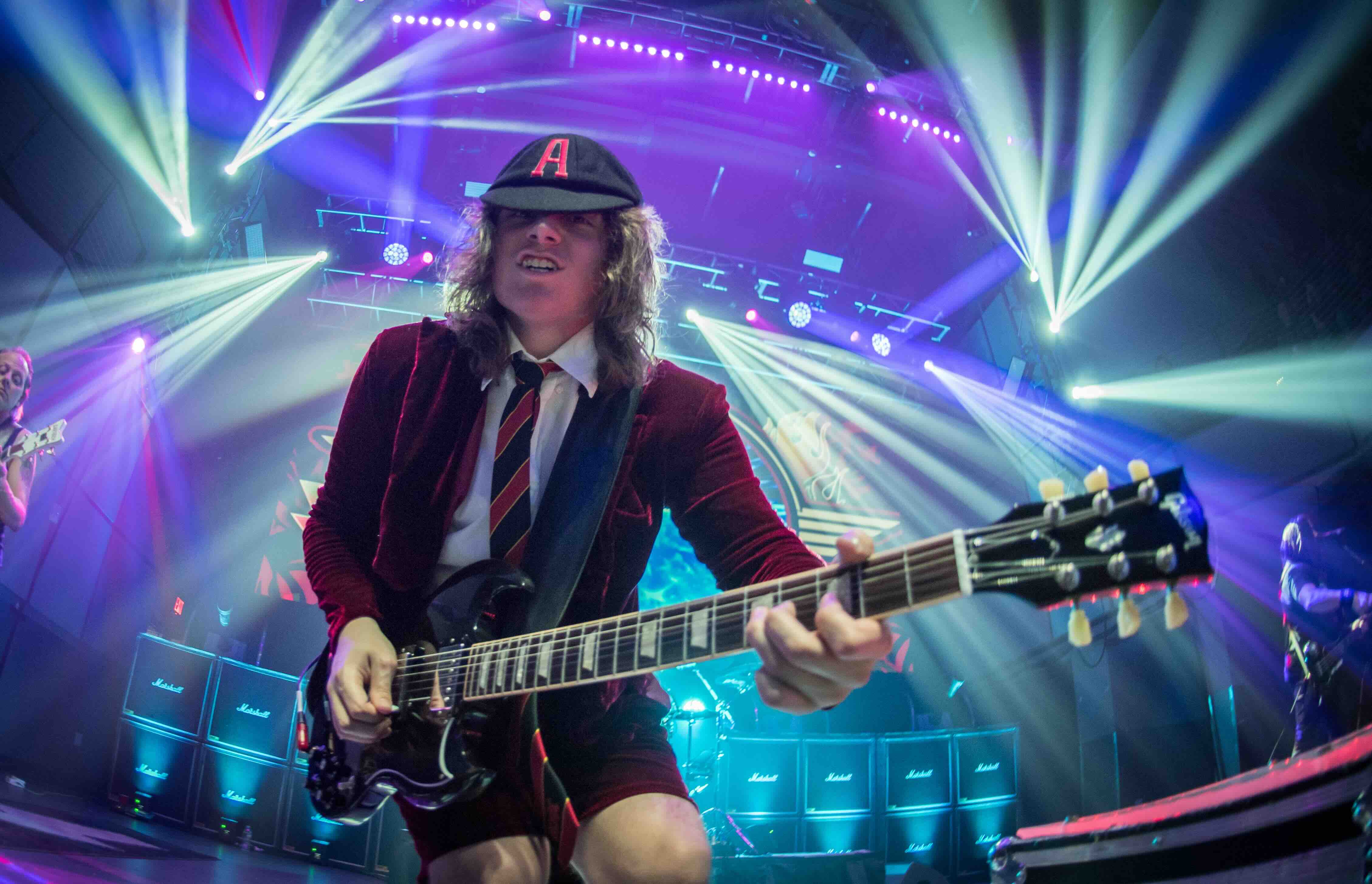 Dirty Deeds - The AC/DC Experience Live in Concert