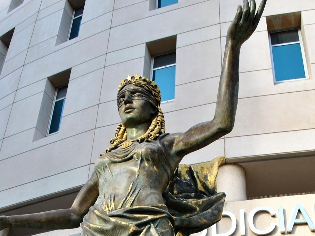 A 56-year-old Pinellas County doctor has pleaded guilty to distributing oxycodone for no legitimate medical purpose. 