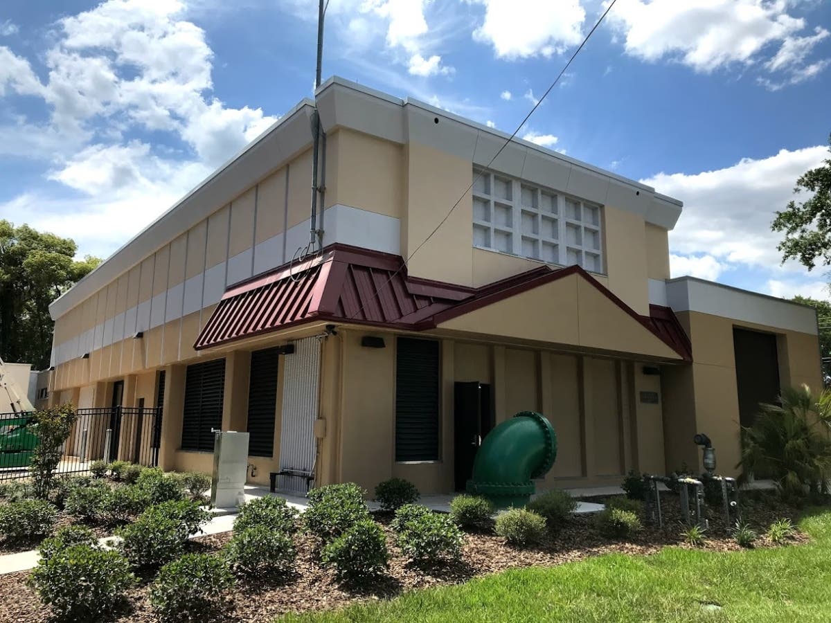 The pumping station at 4406 W. San Carlos St. underwent $25 million in renovations including new pumps, odor control improvements and landscaping and architectural updates to blend with adjacent properties and enhance the neighborhood. 