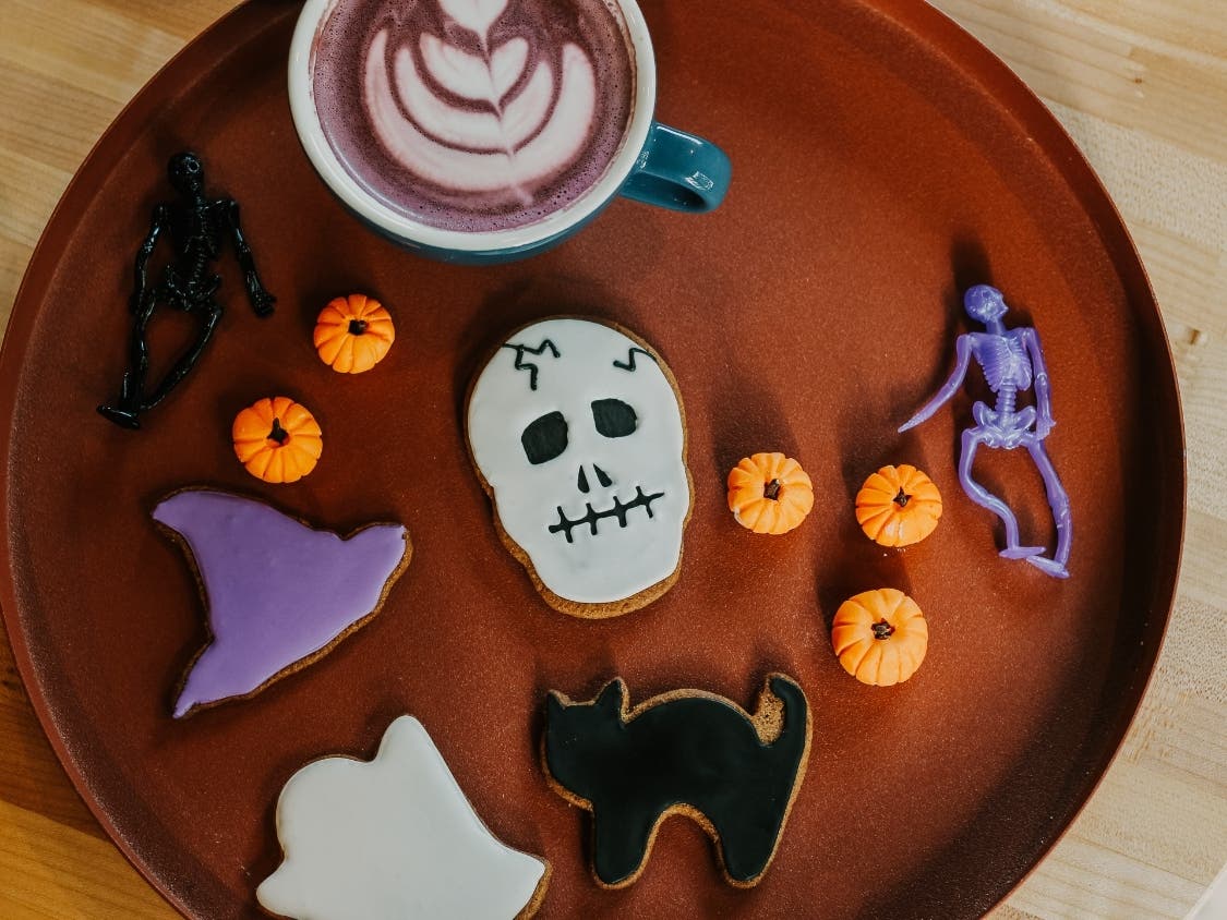 Willa’s Provisions is offering honey cinnamon speculoos cookies in Halloween-themed shapes.