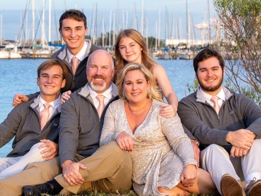 https://patch.com/img/cdn20/users/22976176/20211210/023158/styles/patch_image/public/bailey-family-photo___10142306146.jpg