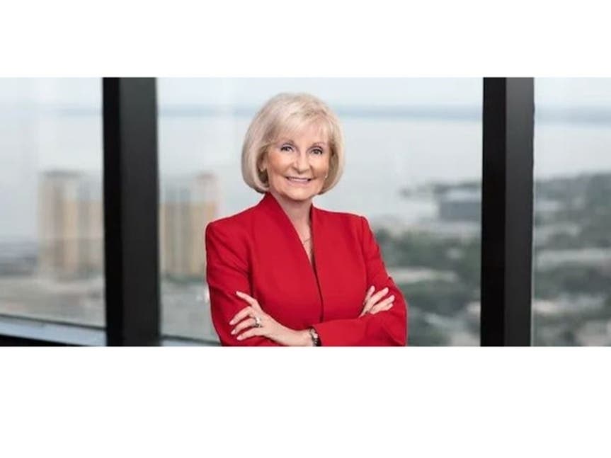 Principal with Shumaker Advisors LLC, Sandy Murman was recognized Tuesday with the Working Women of Tampa Bay 2022 Leadership Award.