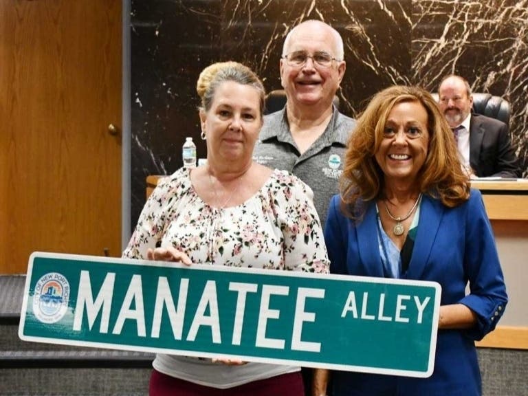 News small post card thumbnail