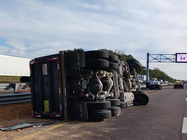 Dump Truck Overturns On I-75, Spilling Sand Across Highway | Lutz, FL Patch