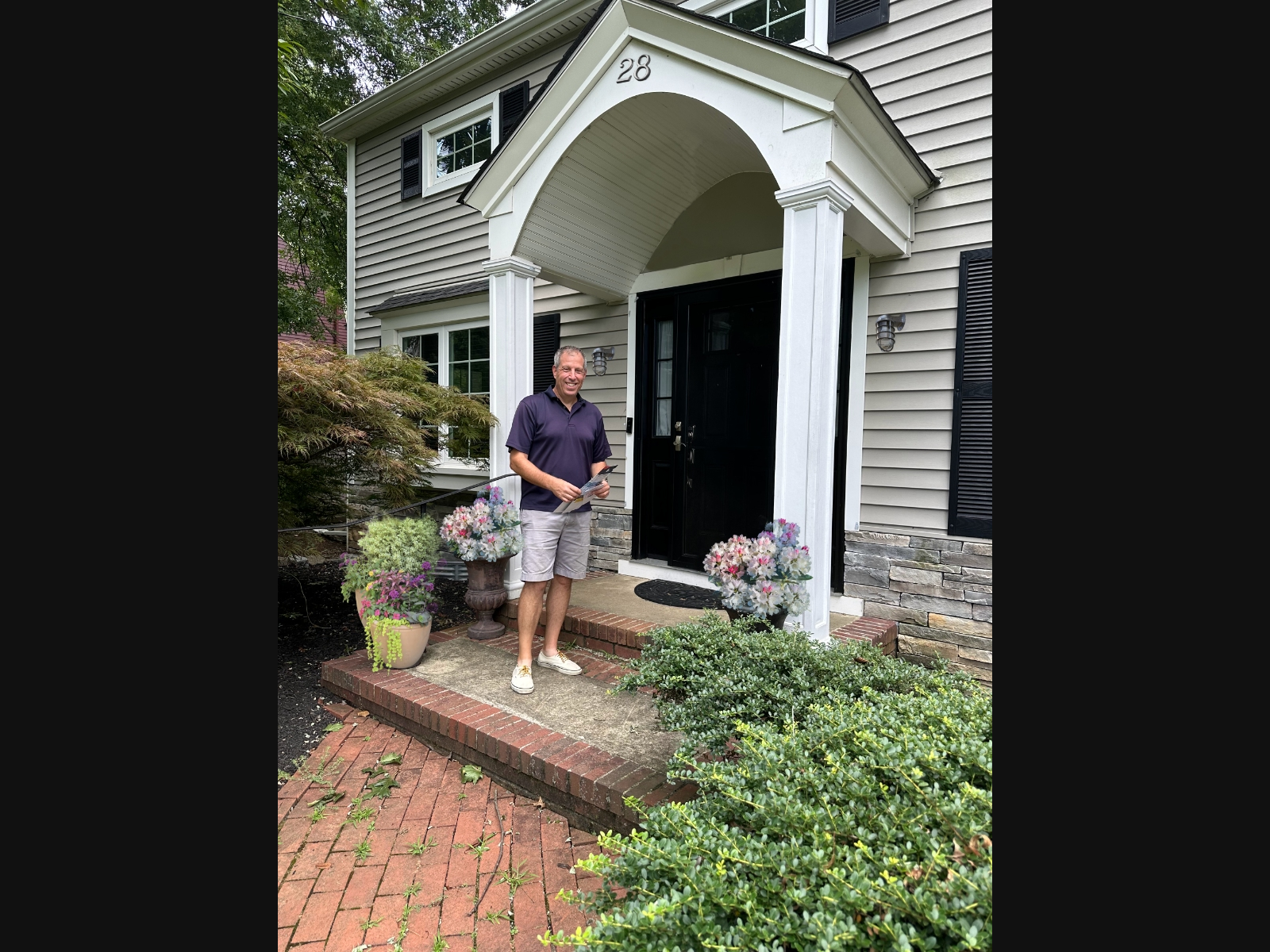 News small post card thumbnail