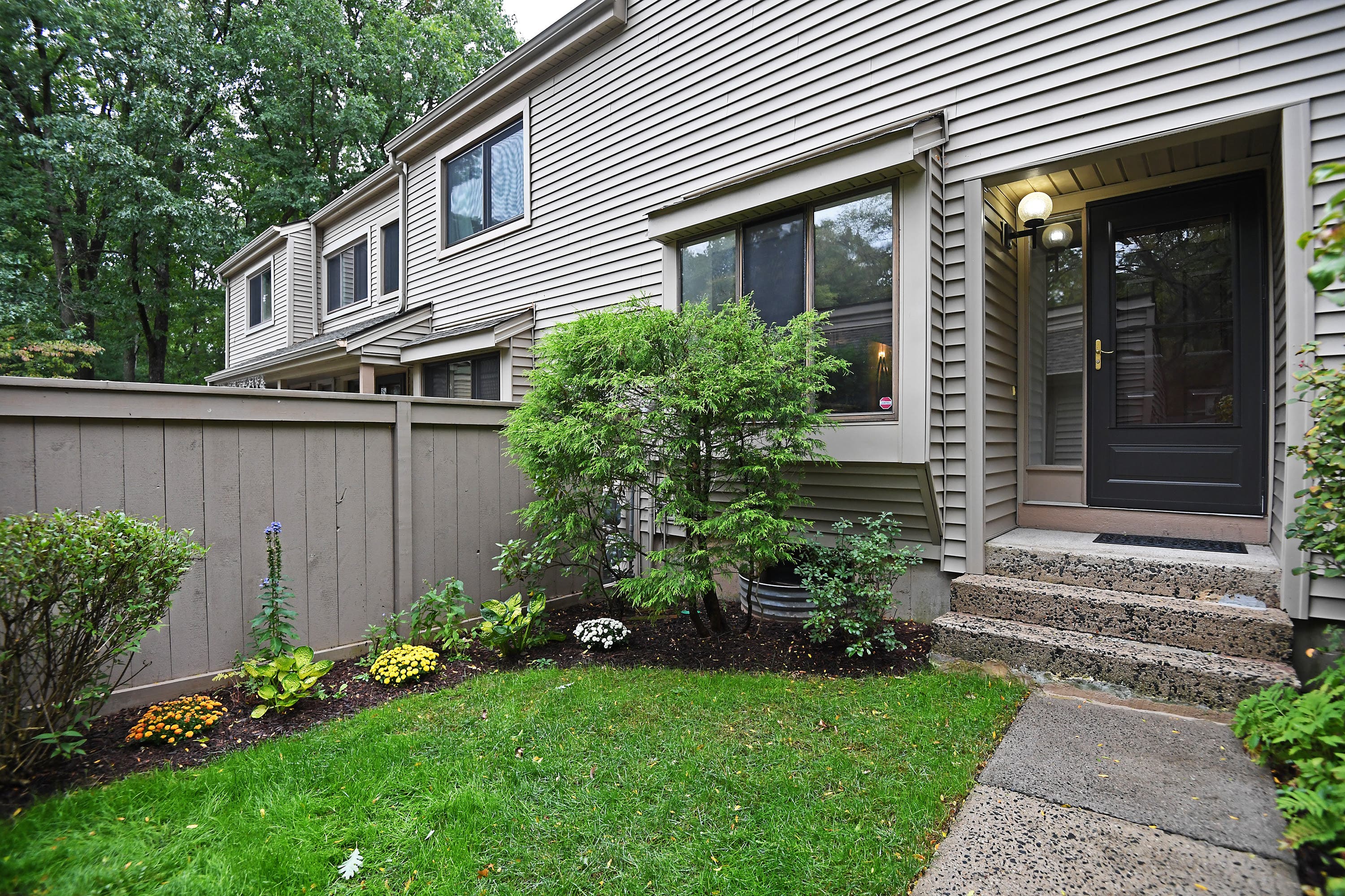 Farmington Chase - Updated 2-Bedroom Townhouse with Garage & Finished Lower Level