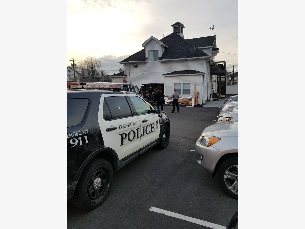 https://patch.com/img/cdn20/users/22994611/20190325/082057/styles/raw/public/processed_images/van_crash_01-1553516378-2857.jpg