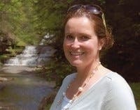 Kelly Elizabeth Connolly, age 44, passed away from complications of pneumonia on February 18, 2019