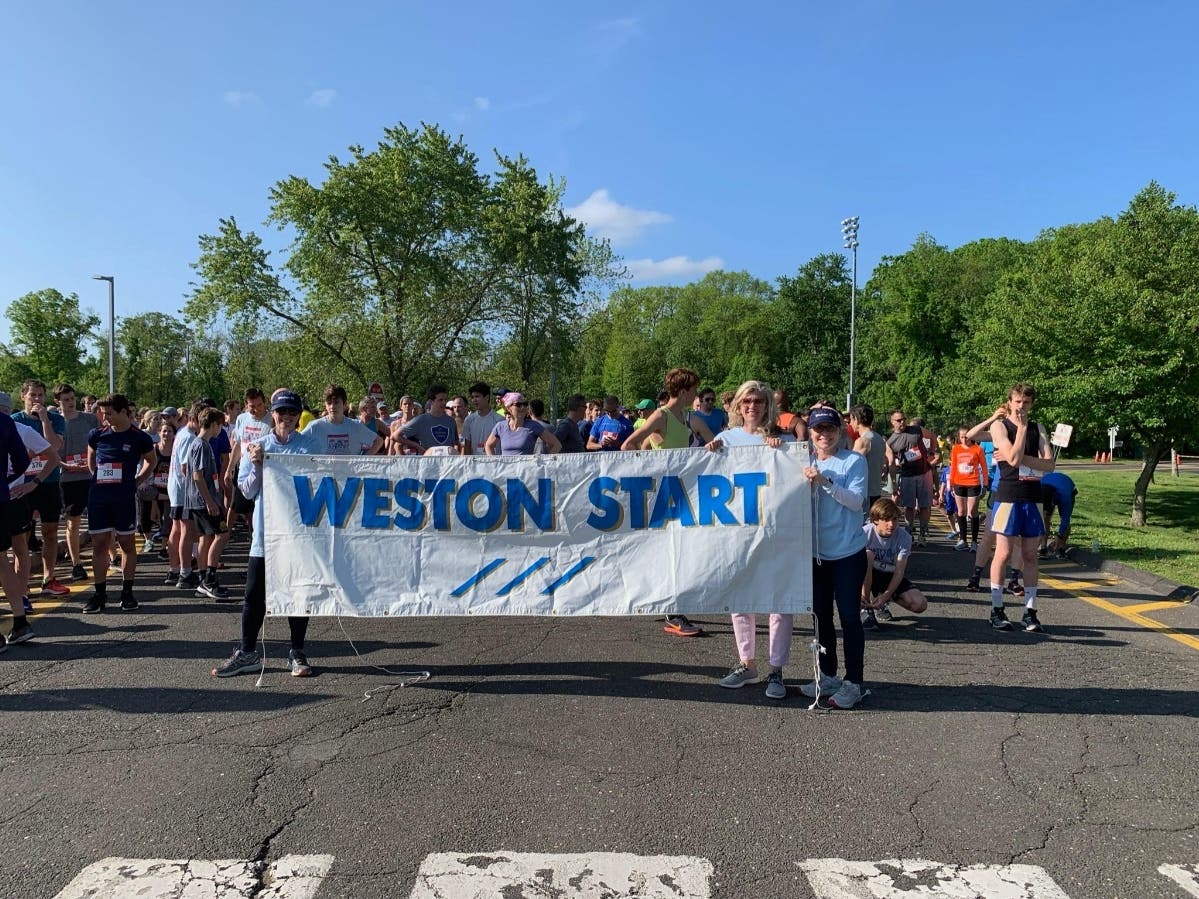 The 5K Run will start in front of the high school​ at 8:30 Saturday morning; the 5K Walk begins at 8:35 am.