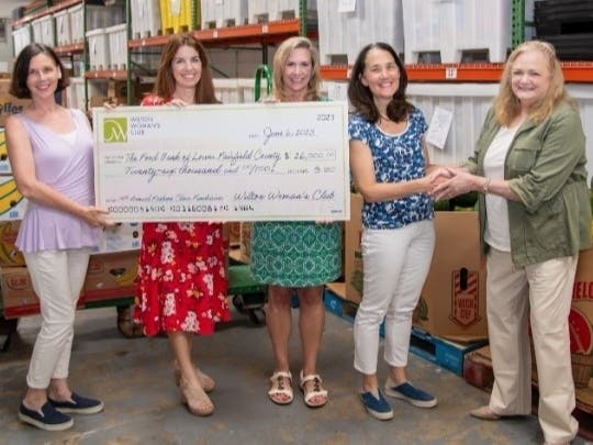 The Wilton Woman’s Club is pleased to announce that the 14th Annual Fashion Show Fundraiser held on April 27, 2023 at Rolling Hills Country Club raised $26,000 to benefit The Food Bank of Lower Fairfield County.