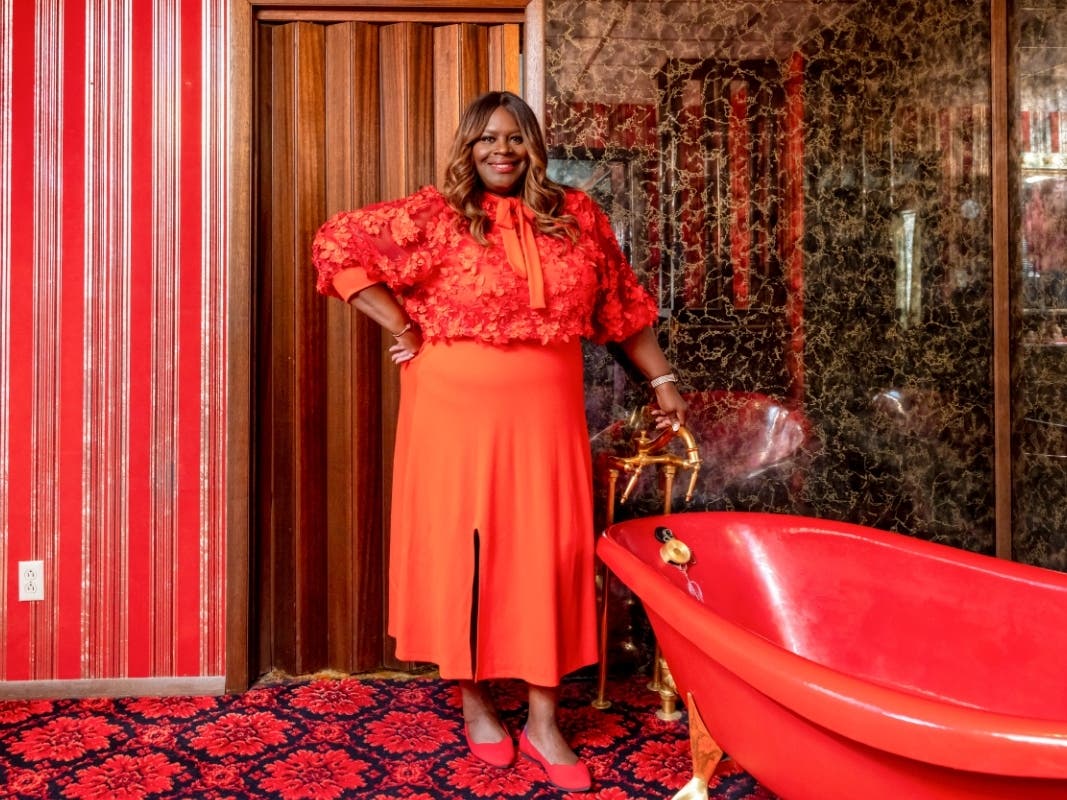 Comedienne Retta is the star of HGTV's "Ugliest House in America," now in its fourth season, and ventured to Connecticut in this week's episode.
