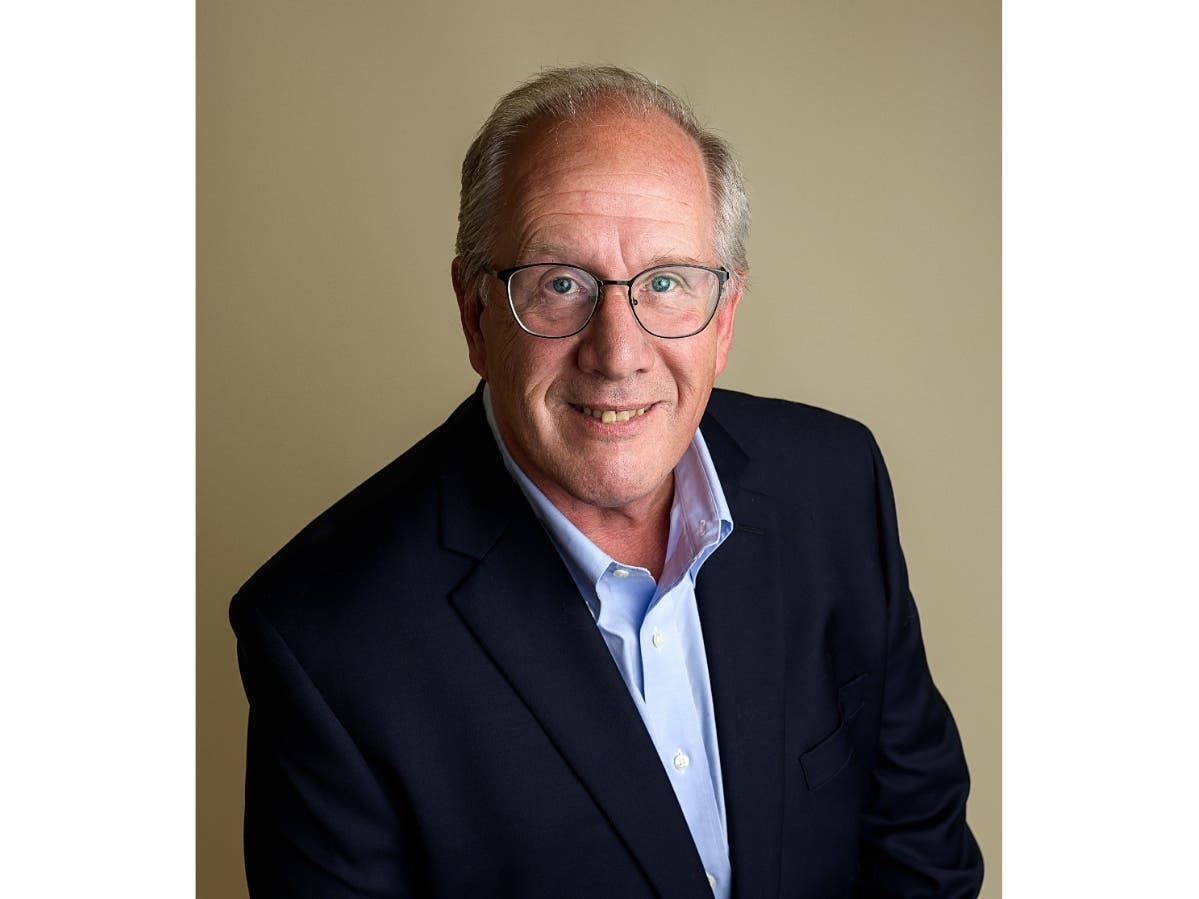 Peter Schwarz​ is running for election as Planning & Zoning Commission alternate, on the Democrat ticket.