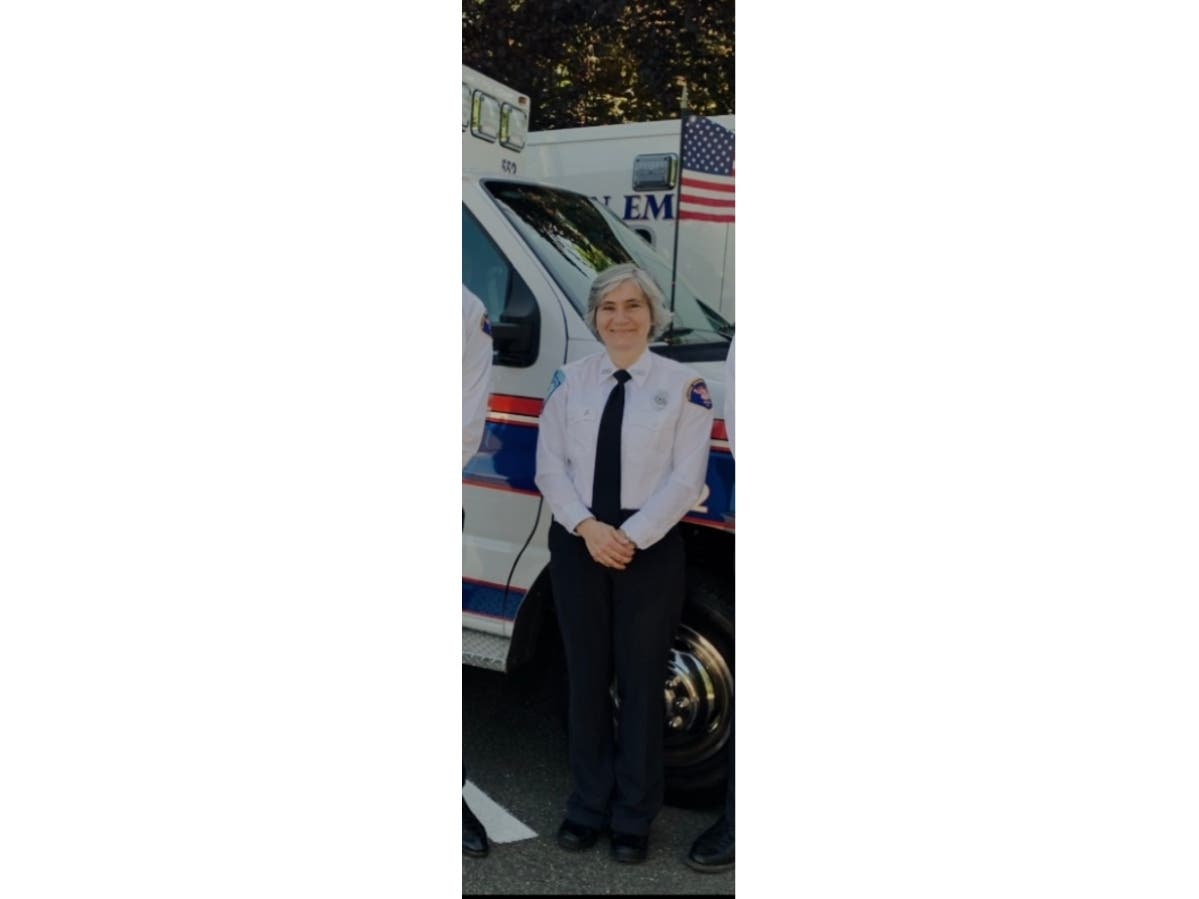Weston EMS EMT and Crew Chief, Elena Moffly, received the Phyllis McHattie Gridley Service Award at the Building Hope Foundation's 20th Anniversary Gala on May 4. 