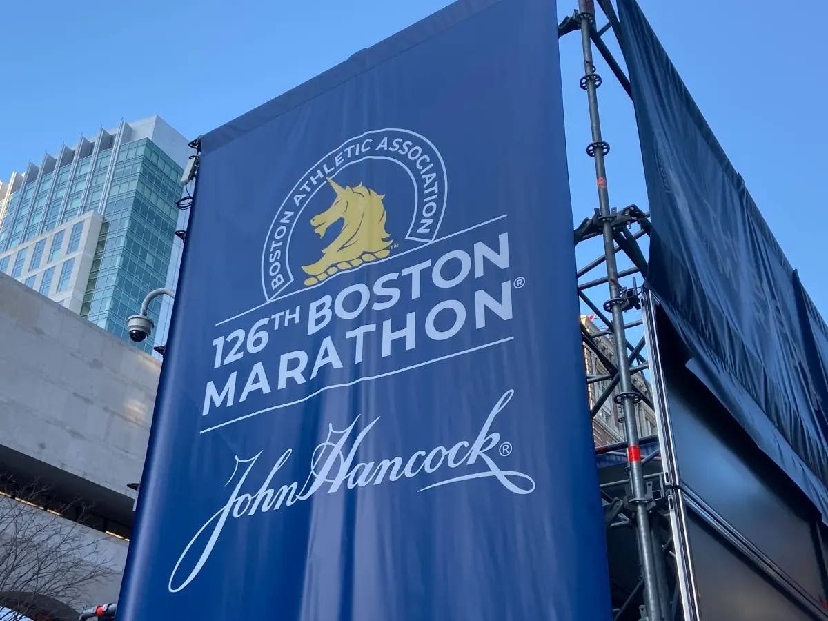 Evans Chebet of Kenya took first place among the men with a finishing time of 2:06:51, and Peres Jepchirchir of Kenya won in the women's group with a time of 02:21:01.

