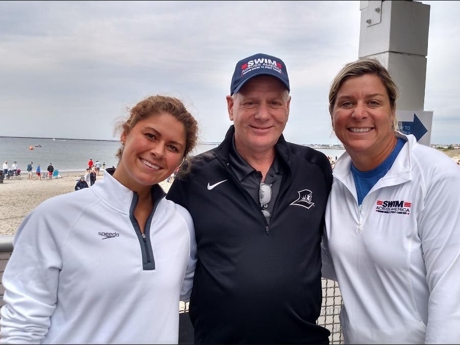 Hundreds Swimming For Cancer Research At Narragansett Beach ...