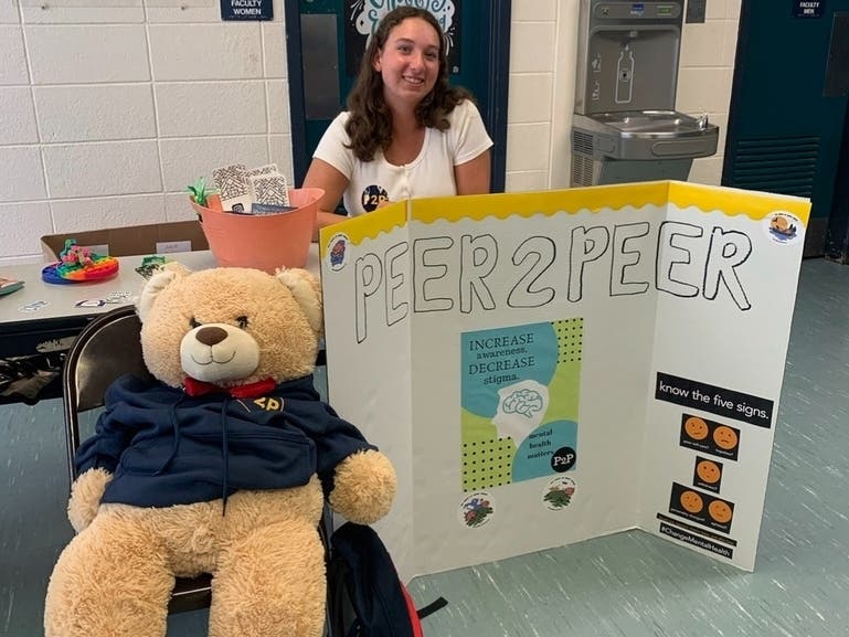 Girl scout ​Anna Kelly received the Gold Award after completing her project "Peer-to-Peer Program in Middle Schoo​l."