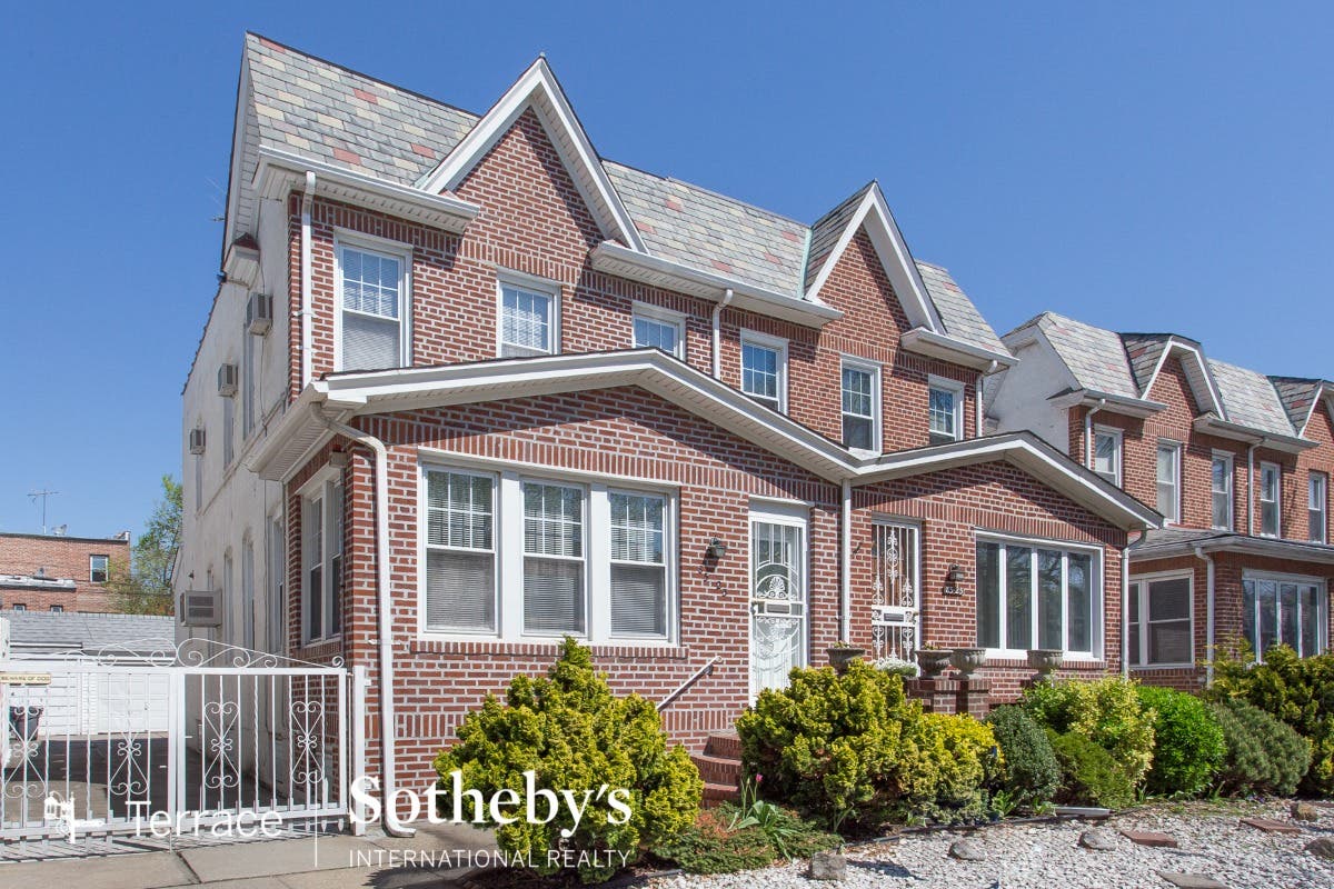 Apr 18 OPEN HOUSE! Two Family Gem In Rego Park Queens, NYC Forest