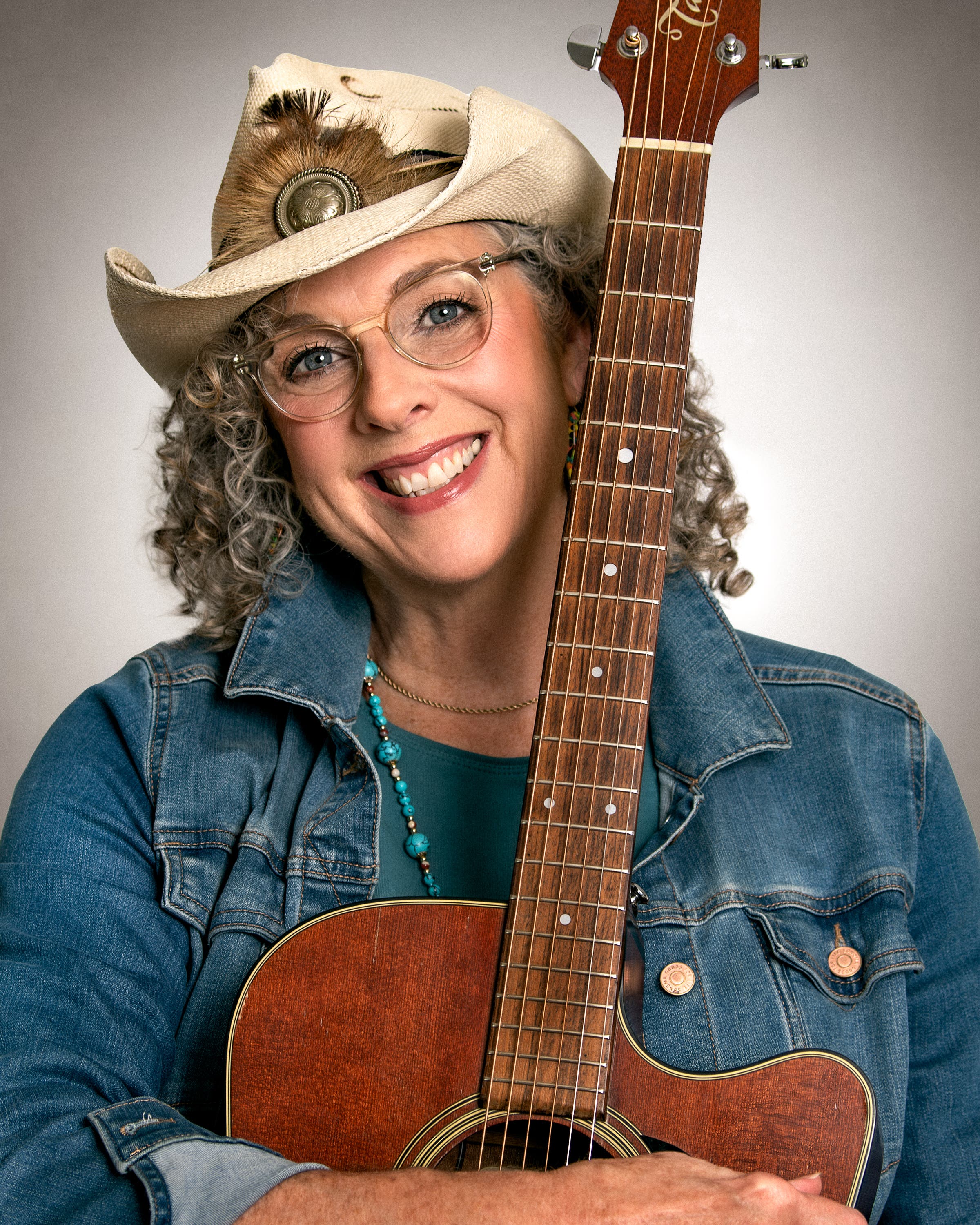 Jeanie Bratschie of BHHS Chicago in Evanston to Perform During Evanston Arts & Craft Beverage Crawl