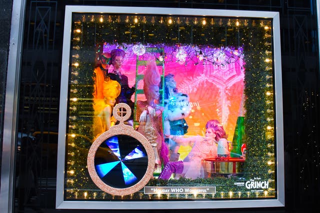 Photos: See The Most Beautiful Christmas Holiday Windows in NYC | New ...