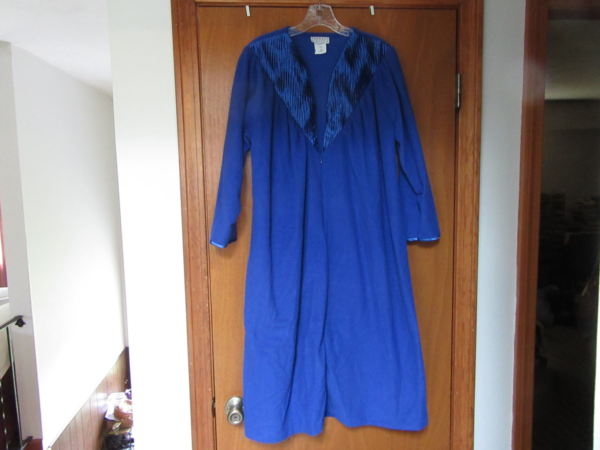 **Mom gift idea**  size small ladies robe