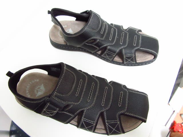 new size 13Wide men's Dockers sandals