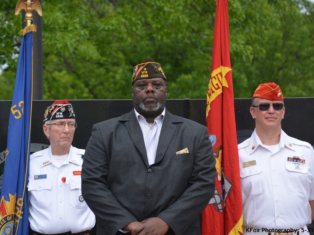 Oak Lawn Pays Tribute To The Fallen On Memorial Day | Oak Lawn, IL Patch