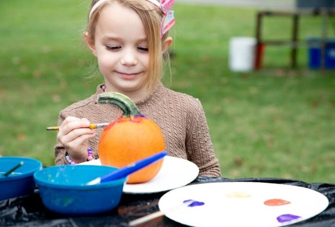 Pumpkin painting at Sands Point Preserve