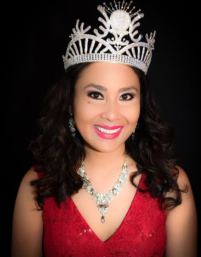 https://patch.com/img/cdn20/users/23064179/20180730/053716/styles/raw/public/processed_images/red_dress_and_crown-1532986610-5596.jpg