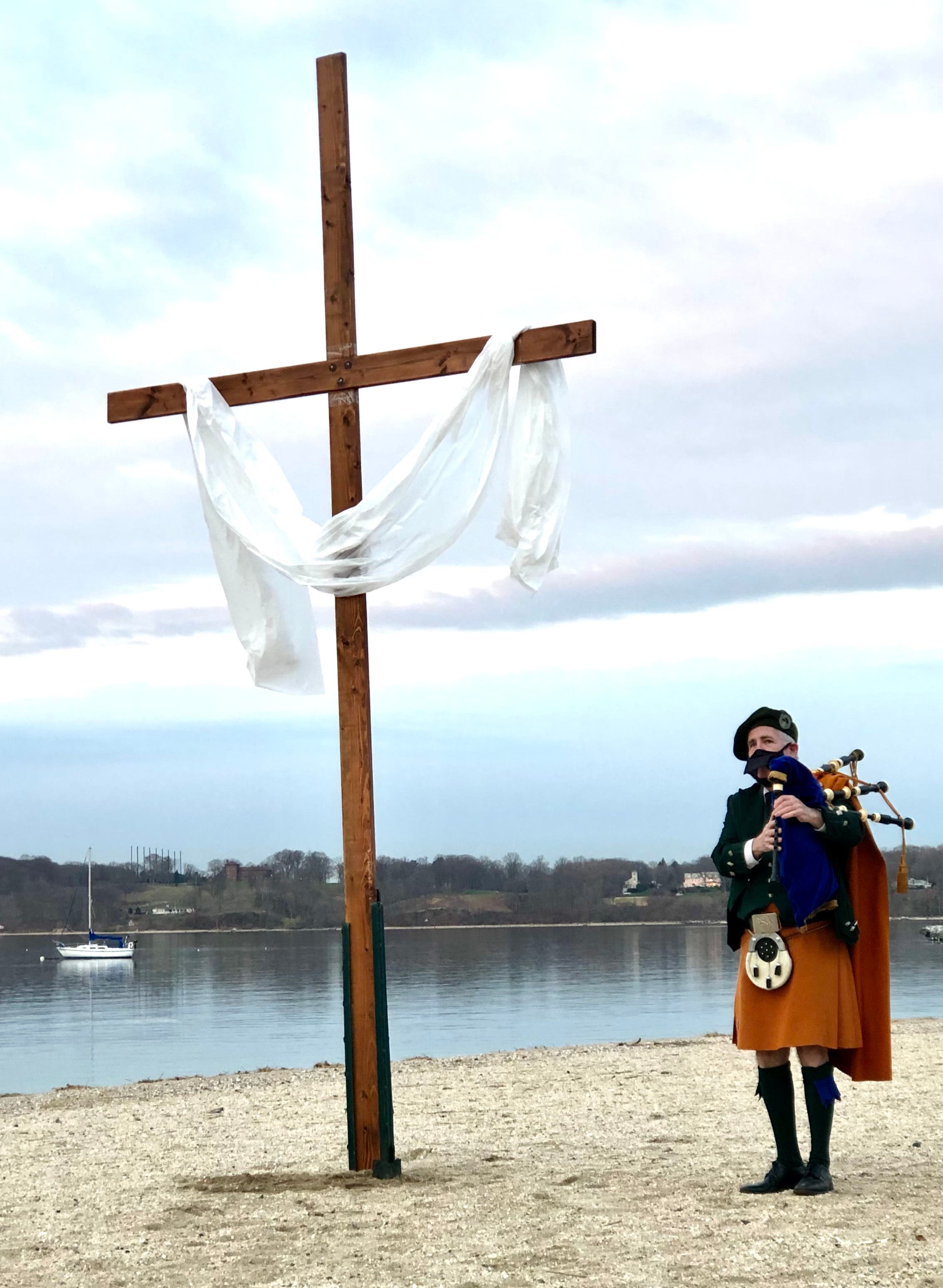 Bagpipes and cross