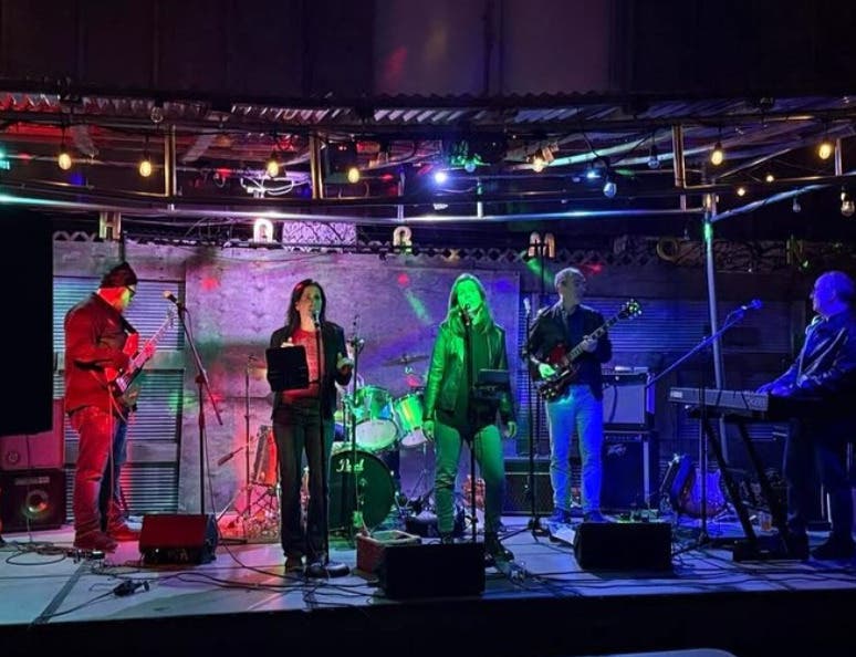Gin & Sonic live at Montclair Brewery