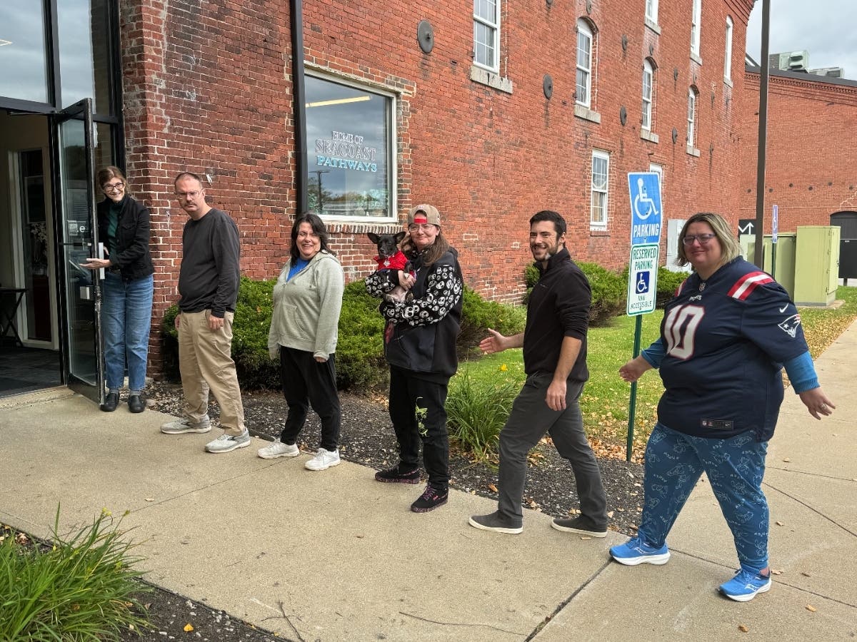 News small post card thumbnail