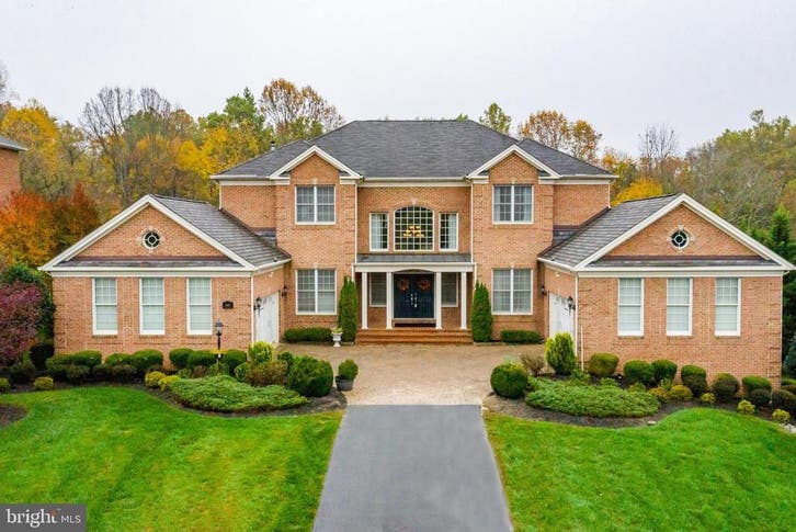 MD Dream Homes: $1.9M Waterfront Penthouse; $465K Old-World Charm