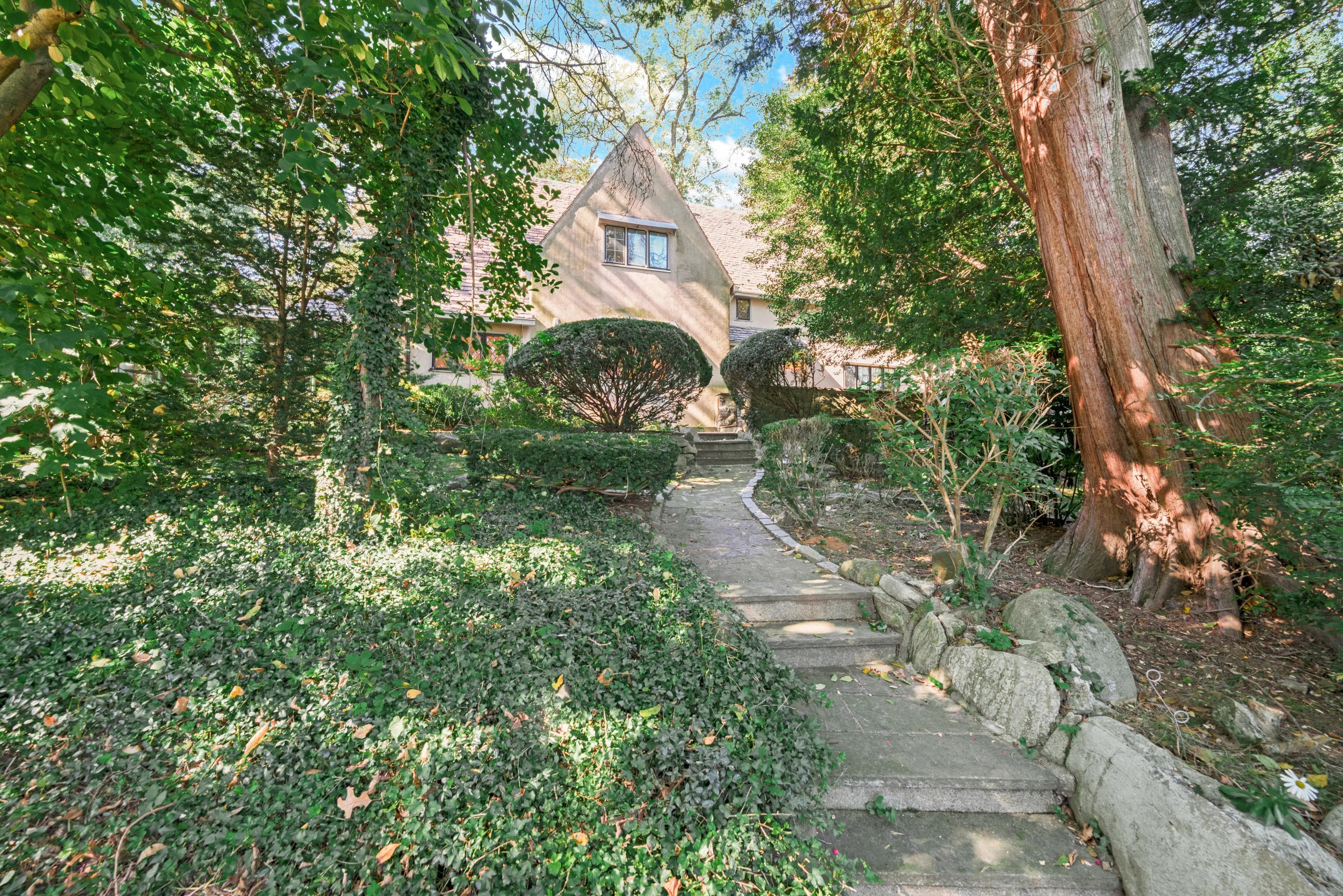 Douglaston House For Sale