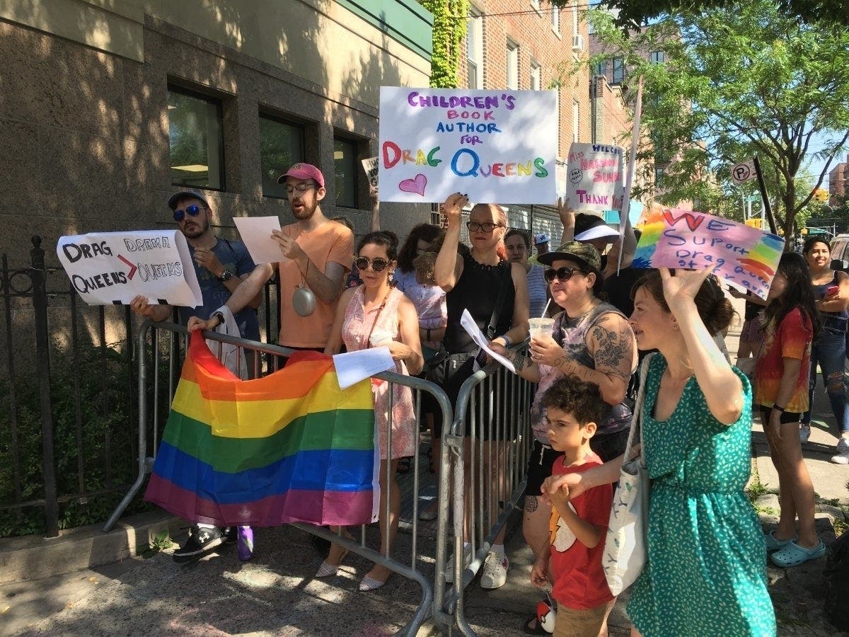 News small post card thumbnail