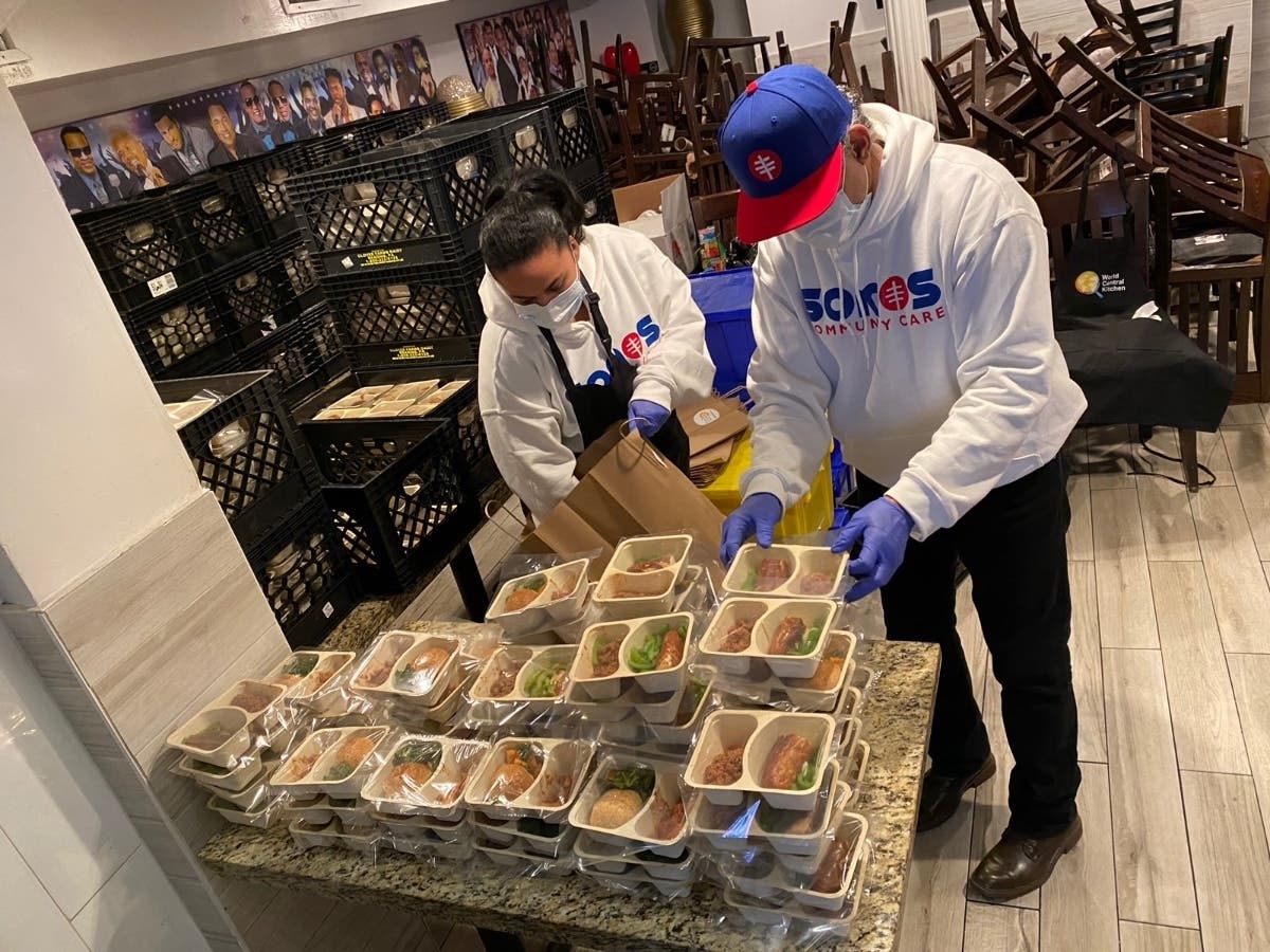 SOMOS has teamed up with Anthony and Andrés' nonprofits to distribute meals to at La Nueva España throughout the coronavirus pandemic.