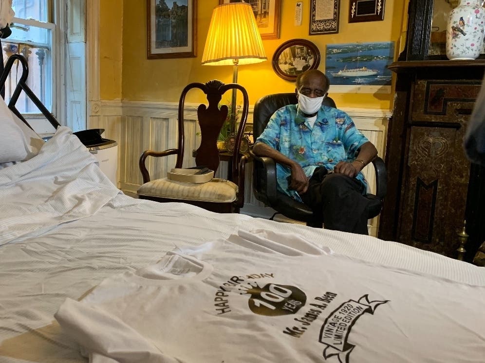 James Been, a 100-year-old veteran in Bed-Stuy, got a free air conditioner personally delivered by his City Council member on Friday.