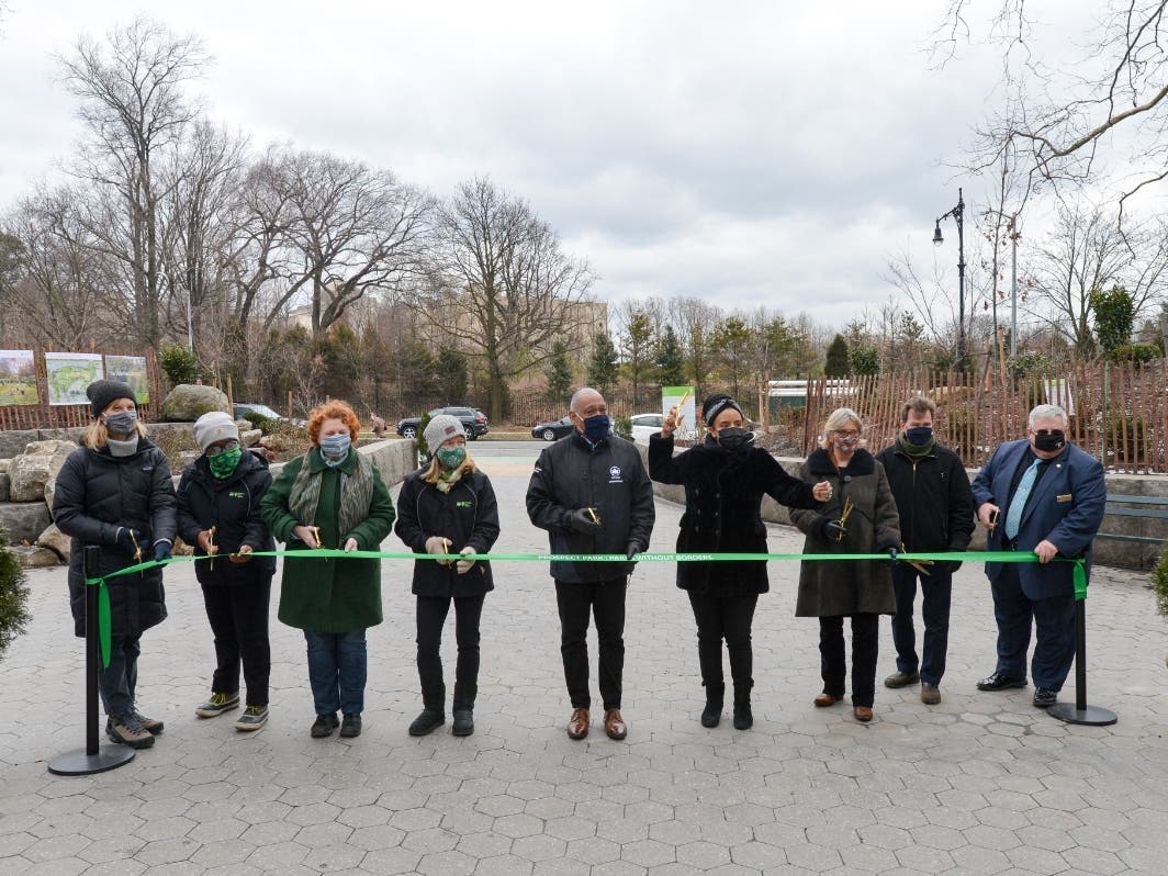 A ribbon cutting celebrated the official completion of two new entrances on Flatbush Avenue, which were announced before the New Year.