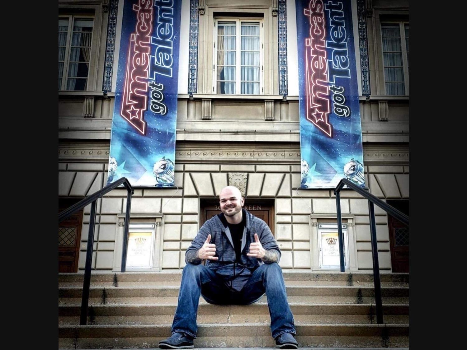 News small post card thumbnail