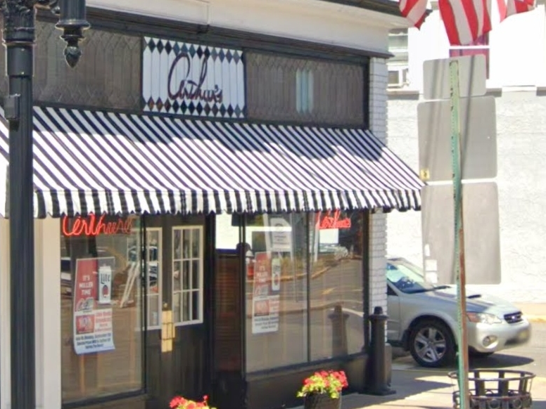 Arthur's Tavern in Morris Plains temporarily closed after an employee tested positive for the coronavirus.