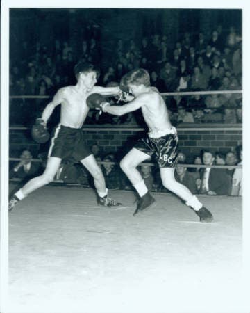 1946 Libertyville Boys Club boxing match hosted at Brainard Building 1946 Libertyville Boys Club boxing match hosted at Brainard Building