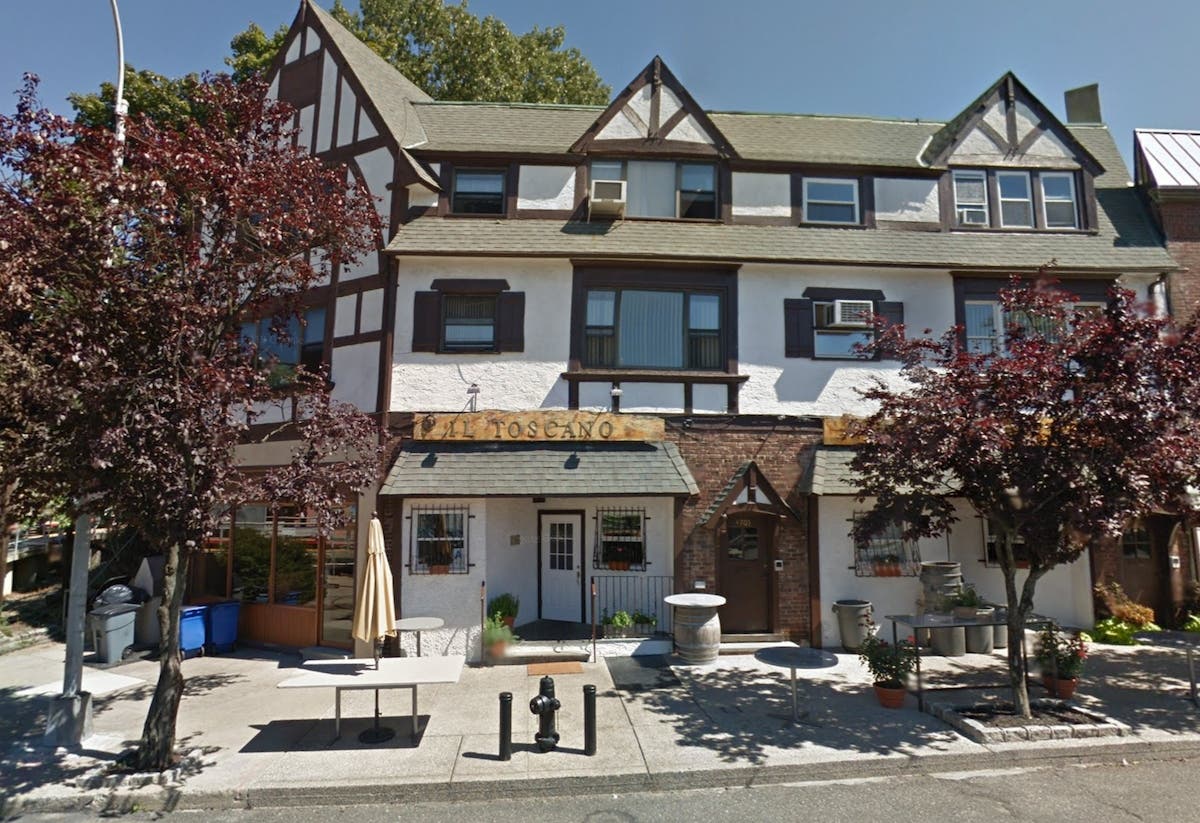  A popular Douglaston restaurant is getting a shot at culinary stardom.