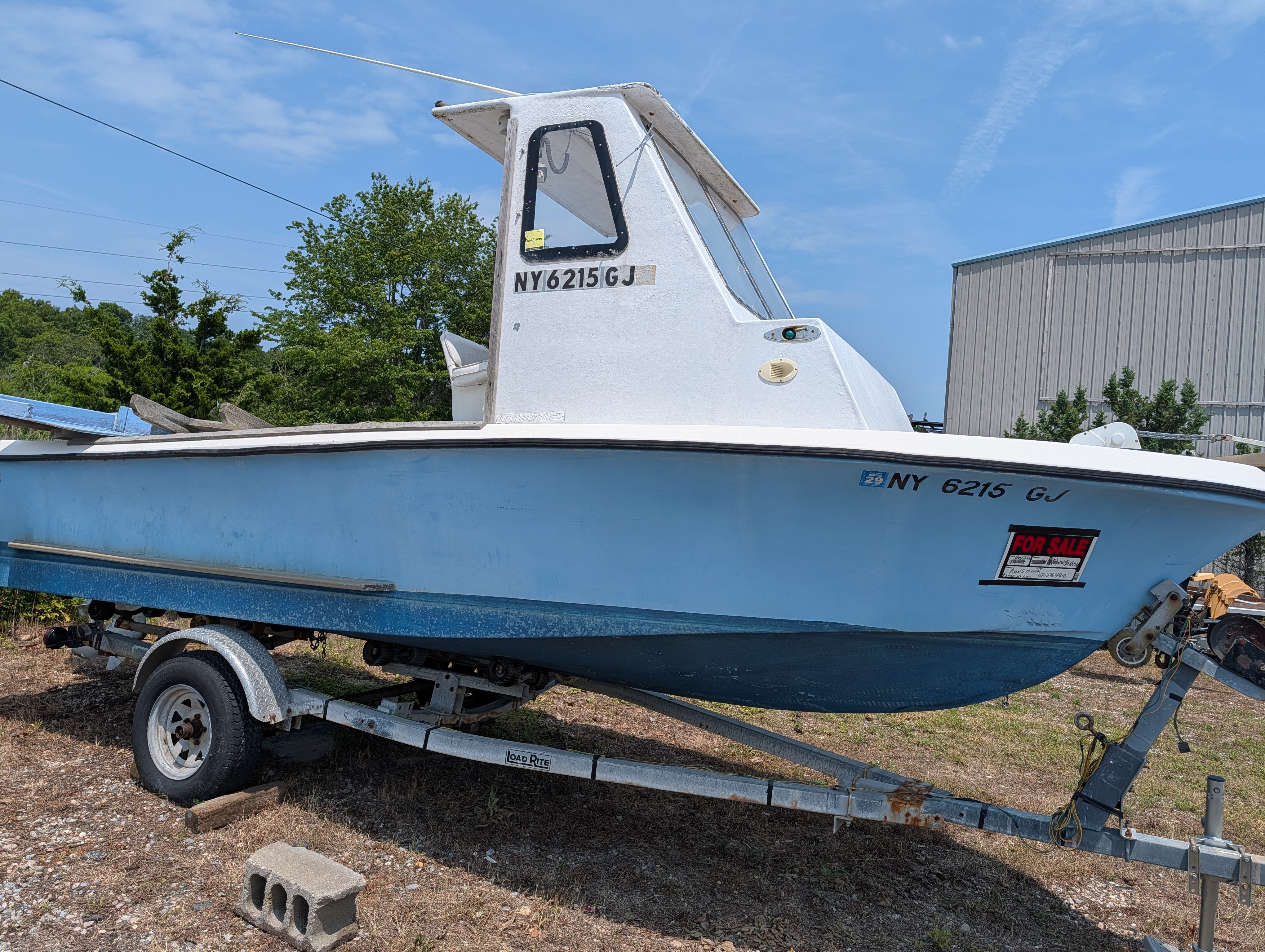 20 ft. Fiberglass Boat +